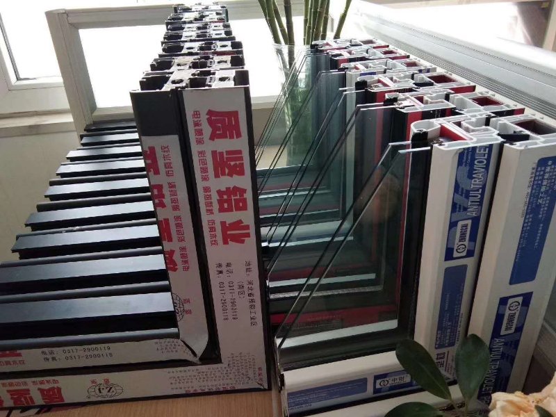 断桥铝防火窗